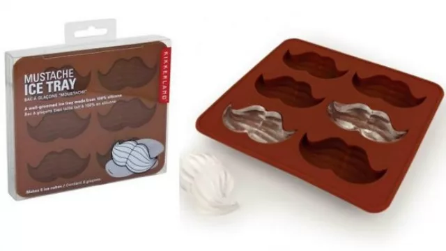 Es el Mustache Ice Tray para hacer no sólo hielo sino también dulces de chocolate. Disponible en tiendas de diseño y bazares. 