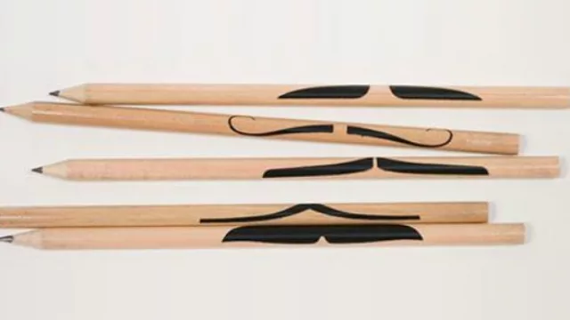 Muchos jugamos a sostener el lápiz con nuestra boca y nariz. Ahora, se aprovecha el juego para colocar bigotes a los usuarios.