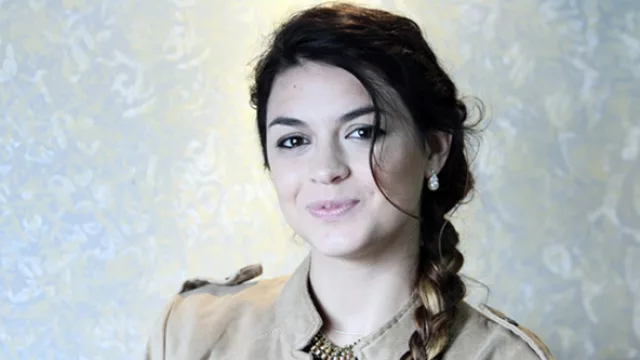 Clara Tissera, medios.