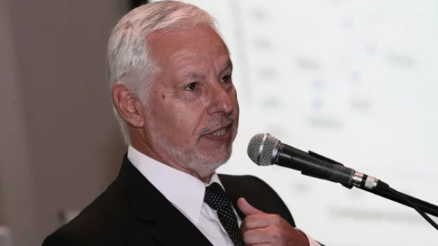 Jorge Vasconcelos: “el crecimiento de la economía converge a cero”.