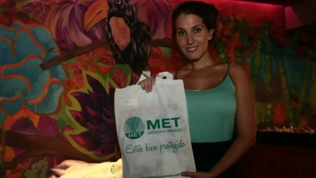 Met cuidó a los equipos durante toda la noche.