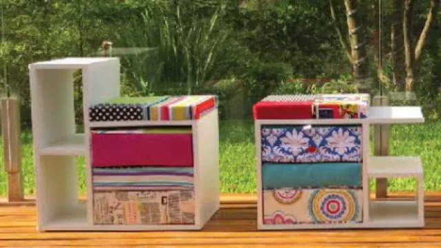 Apilá, girá, acomodá… en definitiva: jugá con los muebles. La consigna de la empresa.