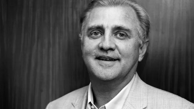 Edgardo Calás, socio gerente.