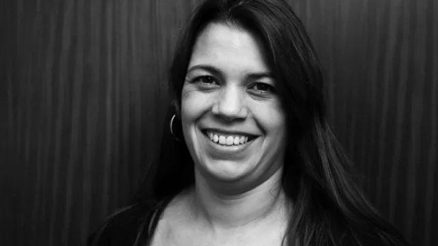 Laura Natalia García, cajera.