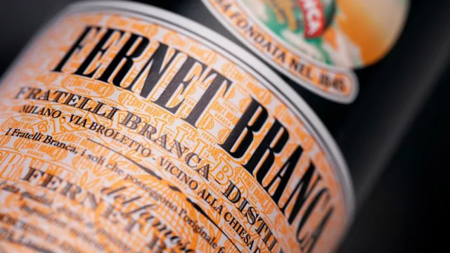 Ya no se puede confiar ni en Fernet Branca: te financia sus productos a una tasa efectiva anual del 289% (el IPC de 2026 rondará el 30%)