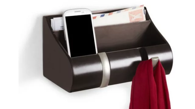 Dejá el celular, las cartas y todo lo que te haga falta antes de salir.