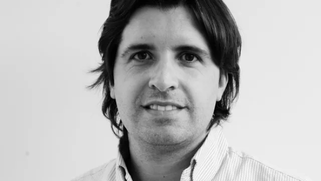 Javier Malbrán, socio.