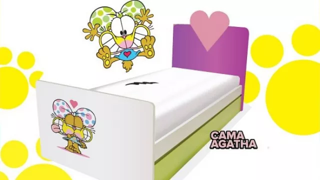 La cama para ella con la cara de Agatha.