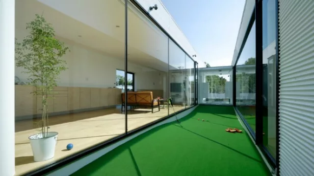 Una cancha de minigolf en tu casa