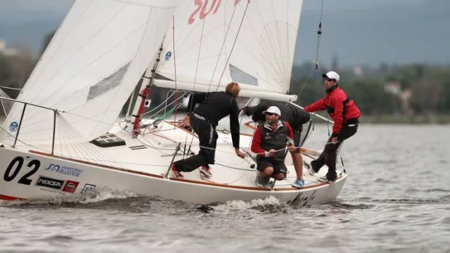 Contra viento y marea.