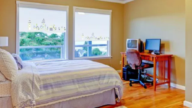 También se pueden utilizar transparencias en las cortinas y jugar con las luces y (semi)sombras.