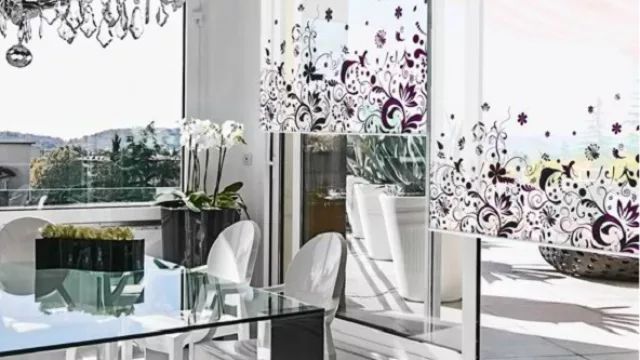 Cortinas roller también se pueden utilizar de exteriores a interiores.