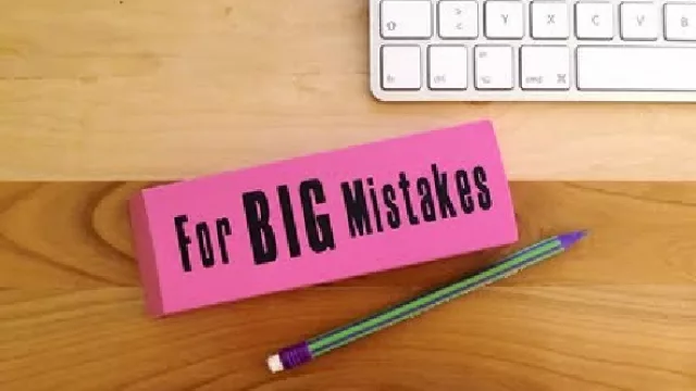 Qué oportuno: una goma de borrar para eliminar los “grandes errores”. (Disponible en tiendas de diseño y casas de artículos escolares).