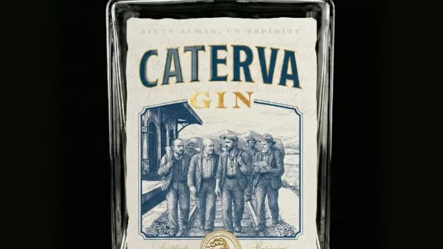 De la práctica jurídica a la alquimia de autor: la historia de Caterva, el nuevo gin cordobés que irrumpe en el mercado