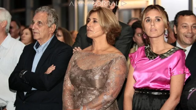 Daniel Buteler, gerente de Colcar Córdoba, la presidenta dl holding, Miriam Prieto, al centro, y su hermana María Soledad Prieto, directora de RRII y RRHH de la empresa.