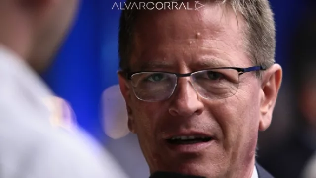 En la nueva concesionaria hay lugares especialmente acondicionados para los vehículos de lujo.