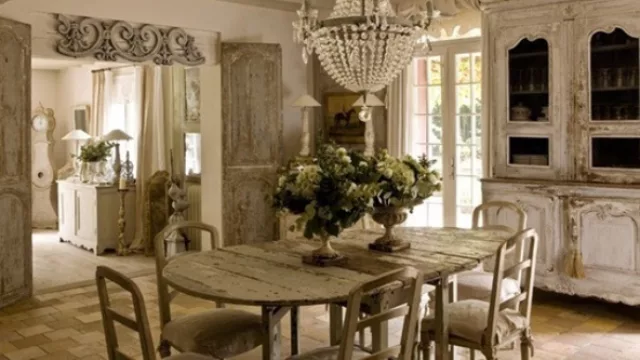 El mobiliario debe ser antiguo y reciclado pero responder al estilo “desaliñado” del Shabby Chic  desgastado.