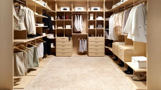 Tirar lo viejo e inútil para dejar espacio para lo nuevo. El placar es un buen ejemplo del espacio que debemos acomodar.