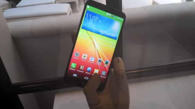 Allí pudimos observar y probar el teléfono