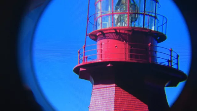 La pantalla del G2 vista con una lupa, apenas se distinguen los píxeles