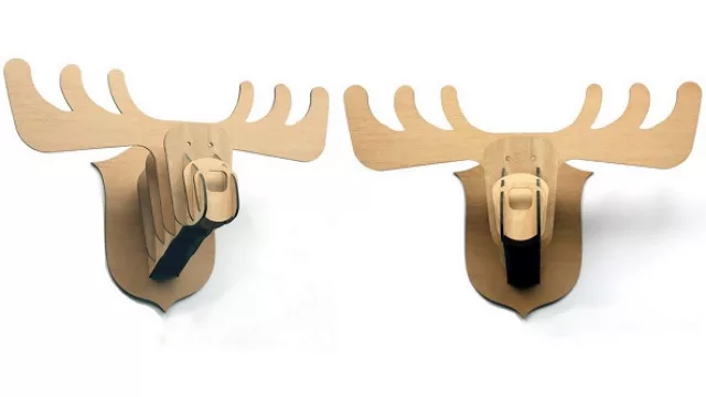 Un alce de madera encastrable para decorar las paredes, by Fabrikken.