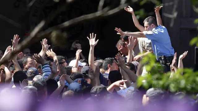 Córdoba vivió 36 horas de locura y vandalismo con reflejos políticos extraviados  (Foto Daniel Cáceres)