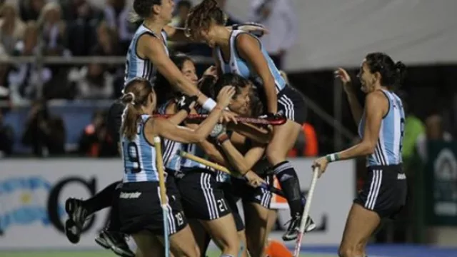 Banco Macro y su corazón de león (sponsor oficial de la Confederación Argentina de Hockey)