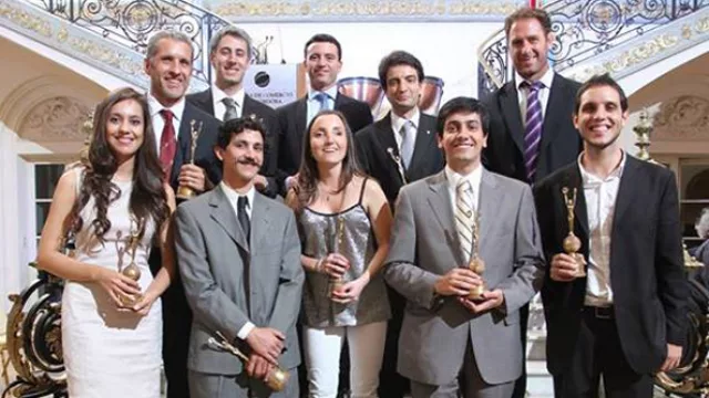 La Bolsa de Comercio de Córdoba reconoció a los “Diez Jóvenes sobresalientes del Año 2013”