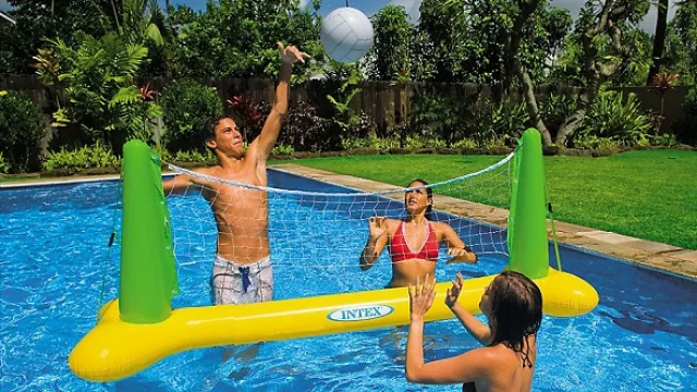Red inflable para jugar al volley en la pileta disponible en Falabella a $ 119,90.