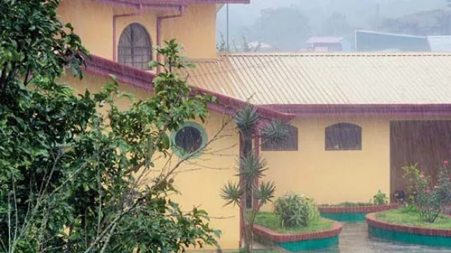 Llueve sobre pintado