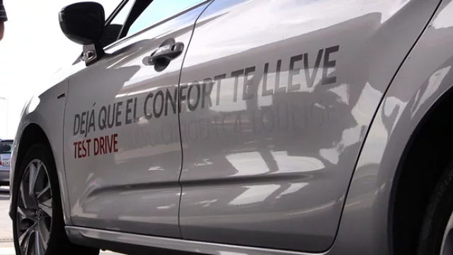 Parra Experiencia Xeneize incluyó un test drive de los nuevos C4 en camino a Buenos Aires.  Un sedán confortable y silencioso por dentro