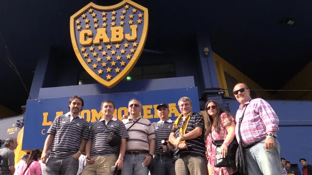 Hay Equipo: la delegacíon de Parra Experiencia Xeneize llega a la Bombonera.