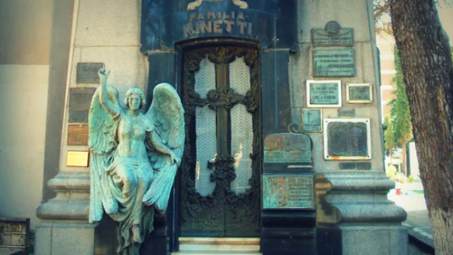 De no creer: crean red social para muertos