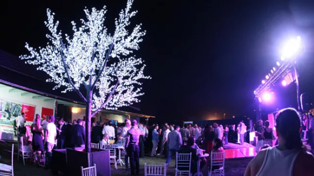 Así: tranquilos, cómodos, distendidos. Esa era la idea del evento y así salió. Desde los primeros que llegaron a las 19.20 a los últimos remolones que se fueron pasadas las 22.30.