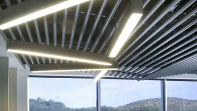 Los tubos de Hunter Douglas pueden ser instalados también paralelos a la superficie del techo…