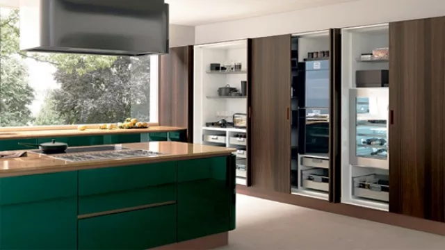 Los muebles de acrílico permiten traer colores más vivos a los ambientes.