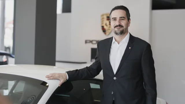 Pulenta quiere vender 2 Porsche por mes en COR (invierte $ 3 M en nueva concesionaria)