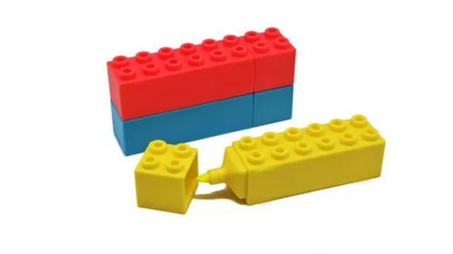 ¿Perdés los resaltadores? Ahora los podés tener todos juntos y apilar como legos. (Disponible en Artentino y tiendas online)