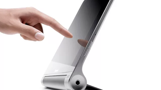 La nueva Lenovo Yoga Tablet ofrece dos tamaños y tres posiciones de uso