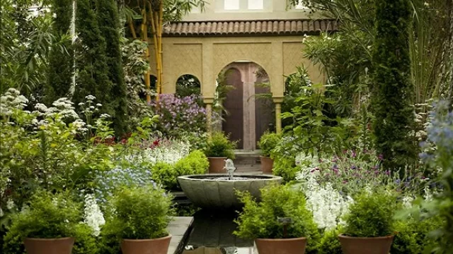 Los jardines islámicos se caracterizan por los niveles que podés otorgar gracias a árboles, flores y arbustos y agua.