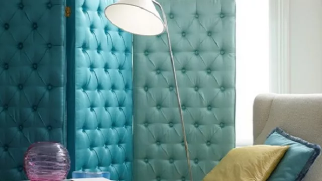 Todos las piezas de decoración resaltan cuando son tapizadas con este estilo.