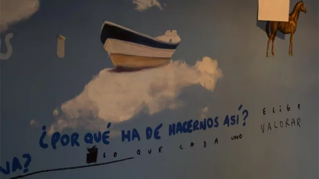 Uno de los murales del hotel por Leonardo Lúdico.