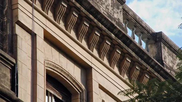 El edificio es de la década del ’20 y le pertenecía al gobernador de Córdoba Emilio F. Olmos.