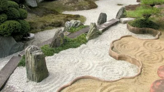 Gracias a los contenedores se pueden combinar distintos tipos de arenas y demarcar el espacio del jardín más prolijo.