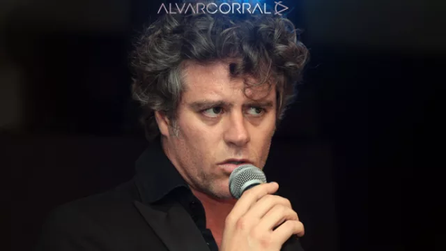 Mike Amigorena tomó el micrófono y cantó durante la noche Chandon.