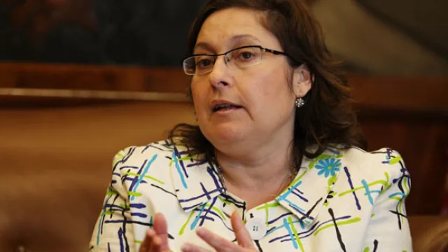 Mil millones menos y 50% más