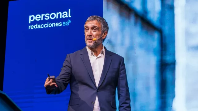 “El futuro no es de quien produce más contenido, sino de quien genera más credibilidad” (150 periodistas escucharon a Fernando Belzunce)