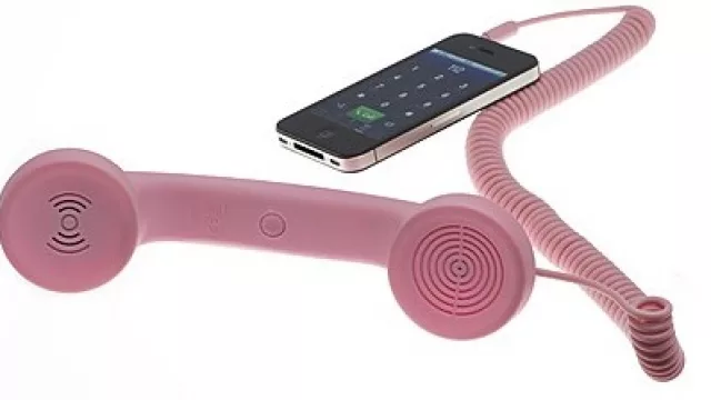 Tubo para celulares ideal para aquellas que extrañan los clásicos teléfonos fijos.