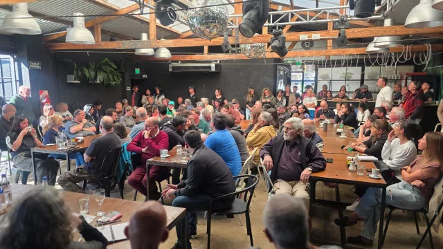 El intendente Eduardo Martín (de Santa Rosa) se reunió con comerciantes, empresarios de alojamientos y emprendedores
