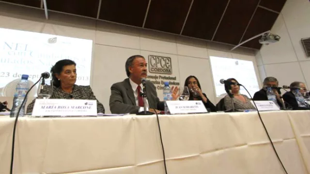 Debate en la tierra de Scotto